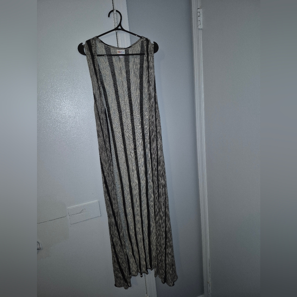 NWT LuLaRoe Sleeveless Vertical Stripe Long Vest Cardigan in Black & Grey Size M